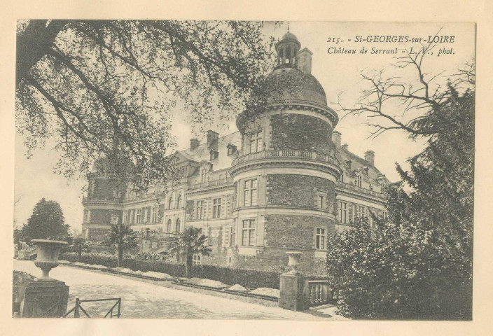 215. St-Georges-sur-Loire. Château de Serrant