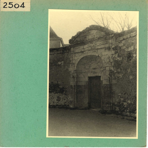 Saint-Florent-Le-Vieil : Extérieur de l'église