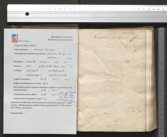 « A l'onneur et gloire de Dieu... et à la louenge de vous, tres noble roy Charles de France, VIIe de ce nom, et afin d'informer les autres François, tant presens que à venir, des choses contenues et declairées en ung petit livre en beau latin, duquel on dit que vous avez le principal original, fait et composé, l'an mil CCCC quarente et neuf, par ung notable clerc, nommé maistre Robert Blondel, je, l'un de voz tres humbles clercs, subgetz et serviteurs et le moindre et moins savant de touz, indigne de moy nommer... »