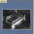 Ecuillé : Château du Plessis-Bourré, vue aérienne