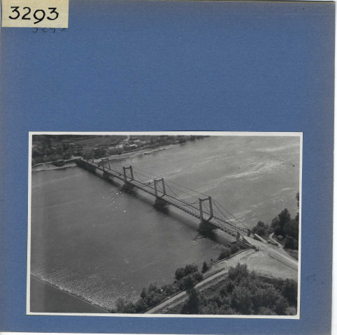 Montjean-sur-Loire : Pont, vue aérienne