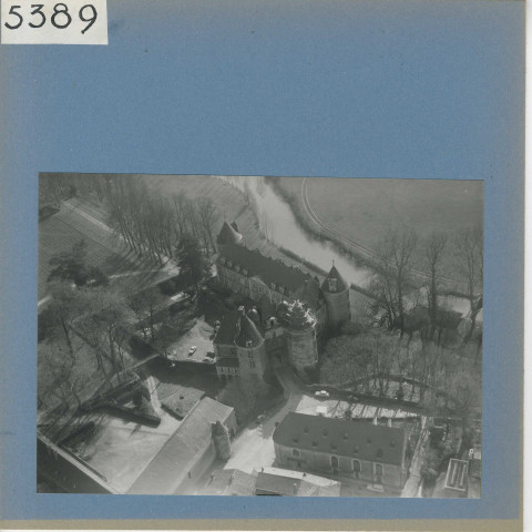 Beaupréau : Le château, vue aérienne