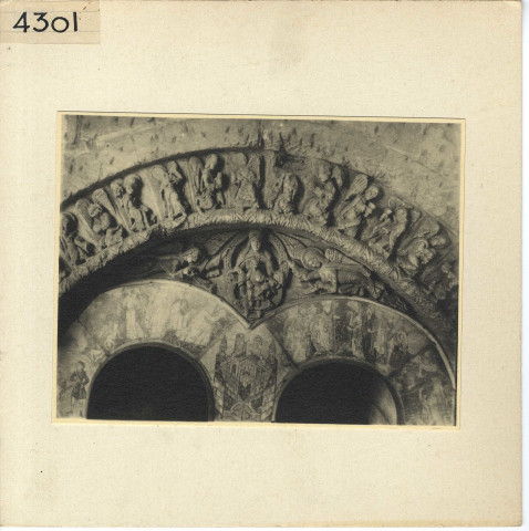 Angers : Détails des arcades du cloître (Préfecture)