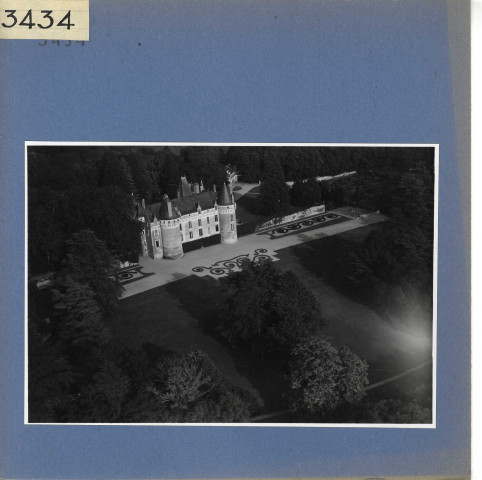 Luché-Pringé : Château de Gallerande, vue aérienne