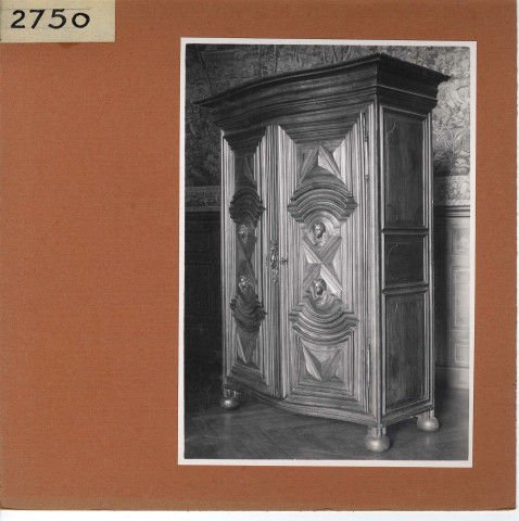 Brissac : Château de Brissac, meuble